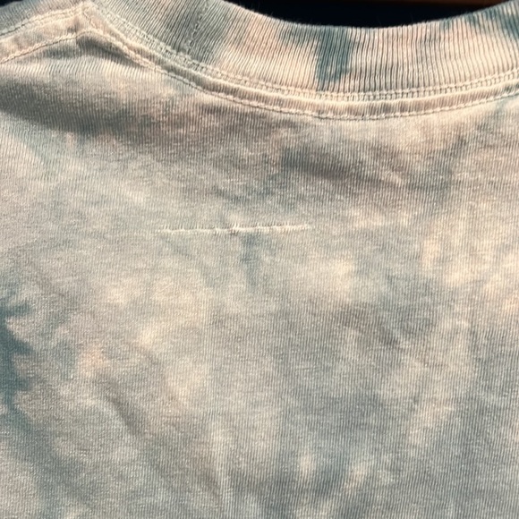 Sloth doing yoga T-shirt - Picture 3 of 6